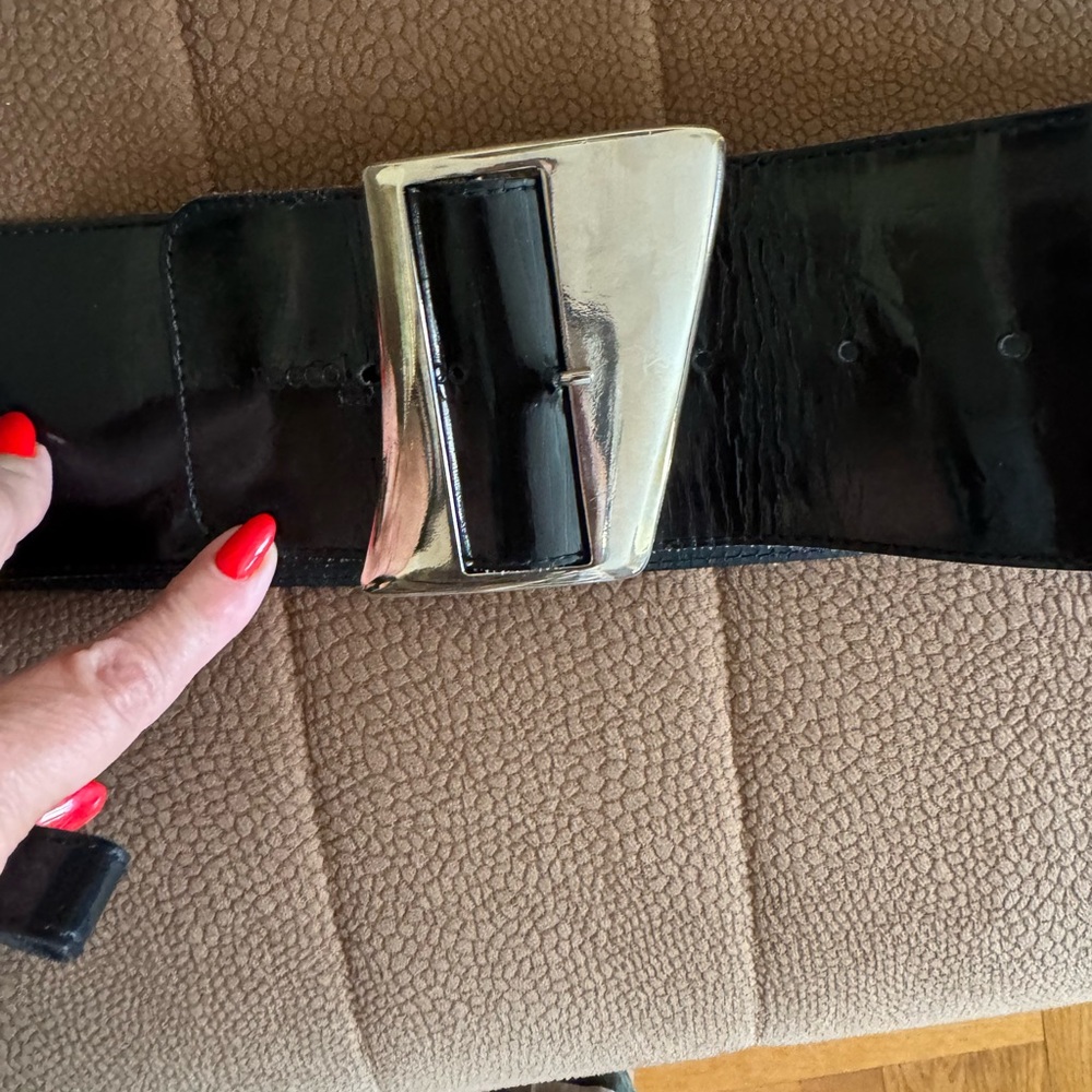 Roccobarocco wide patent leather huge silver buckle belt.